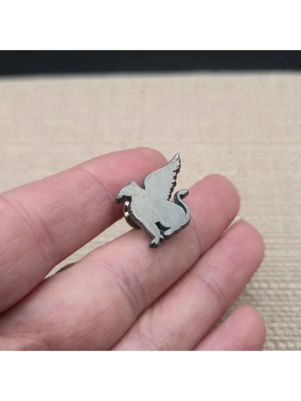 Vintage Raw Pewter Mythical Winged Griffin Sejant Heraldic Lapel Pin Badge A8772